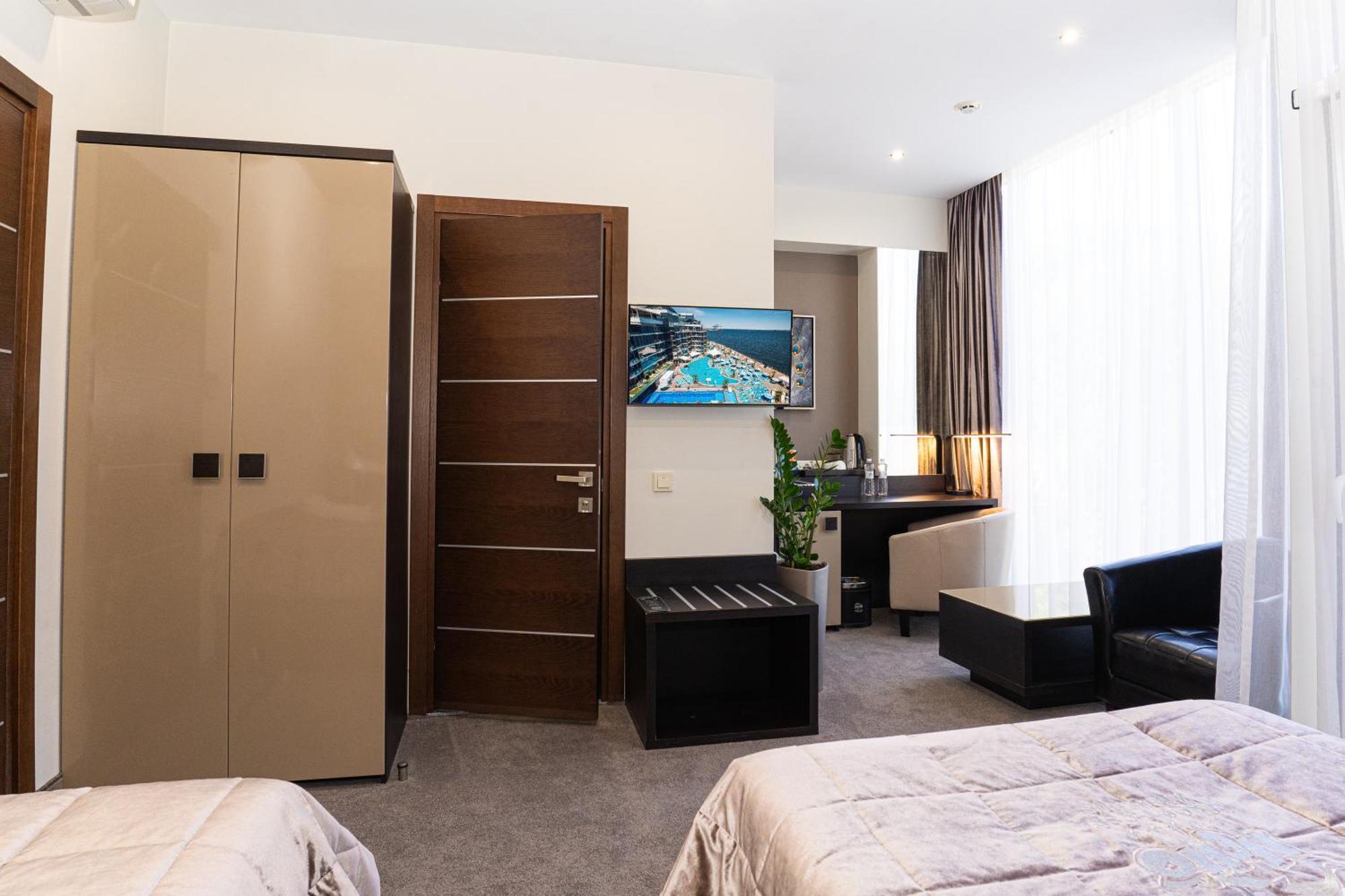 NEMO Hotel Resort&Spa Odessa Zimmer foto A room at the hotel