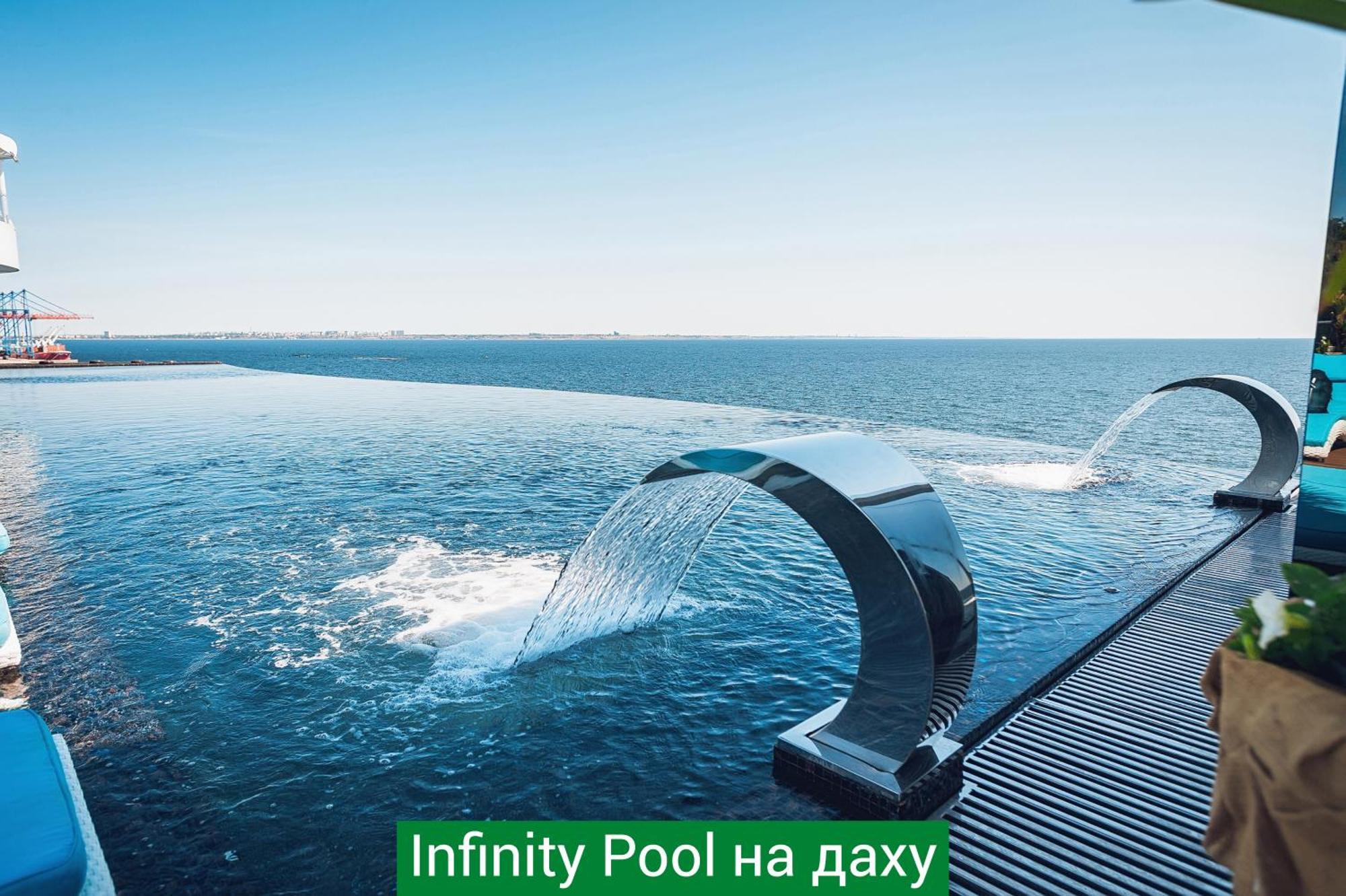 NEMO Hotel Resort&Spa Odessa Exterior foto Infinity pool
