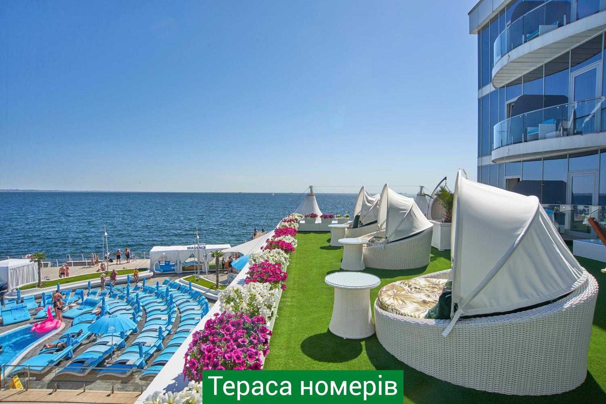 NEMO Hotel Resort&Spa Odessa Exterior foto Terrace of the complex